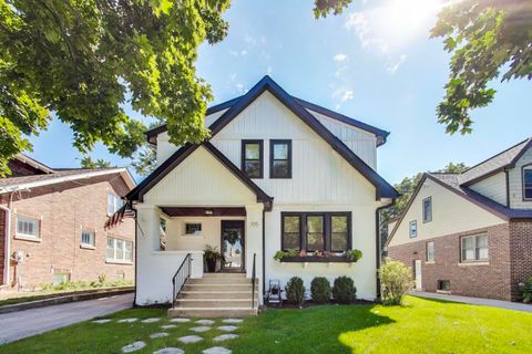 105 S Mitchell Avenue Arlington Heights IL 60005