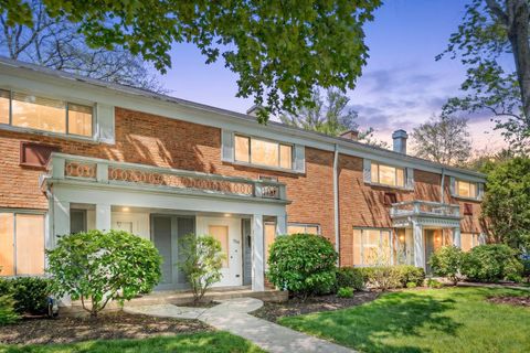 Photo of 1534 Palmgren Drive, Glenview, IL 60025 (MLS # 12637280)
