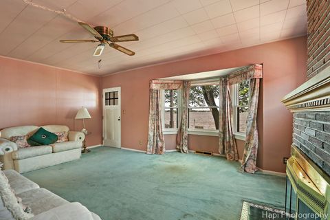 Tiny photo for 36 S PISTAKEE LAKE Road, Fox Lake, IL 60020 (MLS # 12475543)