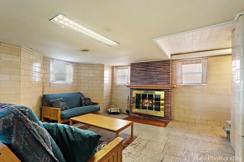 Tiny photo for 36 S PISTAKEE LAKE Road, Fox Lake, IL 60020 (MLS # 12475543)