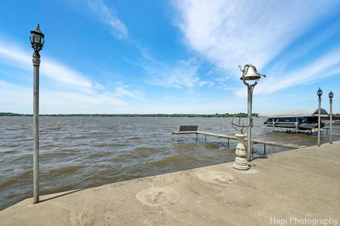 Tiny photo for 36 S PISTAKEE LAKE Road, Fox Lake, IL 60020 (MLS # 12475543)
