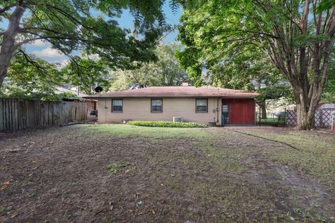 Tiny photo for 2219 Mcdonough Street, Joliet, IL 60436 (MLS # 12449008)