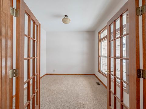 Tiny photo for 21 W Sandstone Court, South Elgin, IL 60177 (MLS # 12543676)