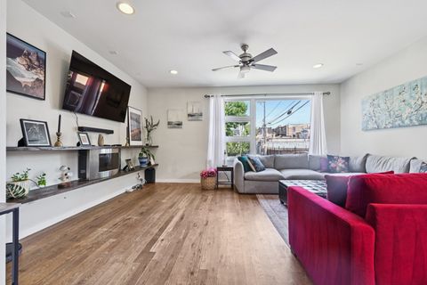 Tiny photo for 1214 N ROCKWELL Street, Chicago, IL 60622 (MLS # 12487296)