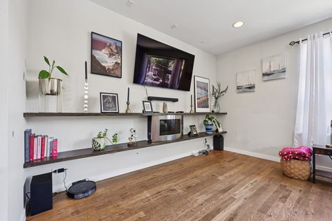 Tiny photo for 1214 N ROCKWELL Street, Chicago, IL 60622 (MLS # 12487296)