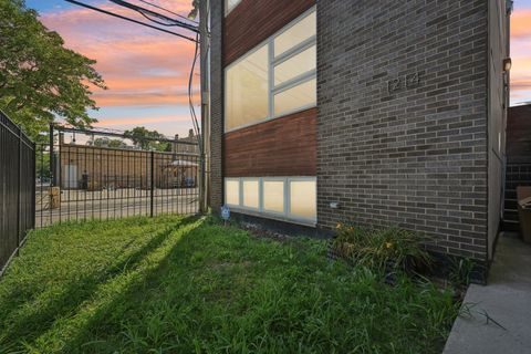 Tiny photo for 1214 N ROCKWELL Street, Chicago, IL 60622 (MLS # 12487296)