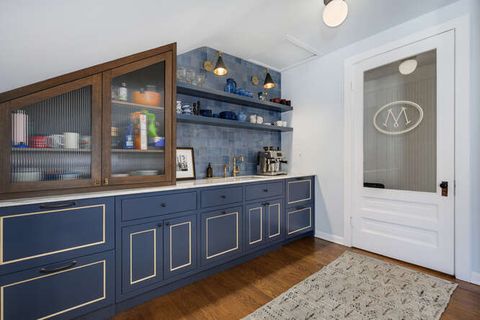 Tiny photo for 1211 Hinman Avenue, Evanston, IL 60202 (MLS # 12599124)