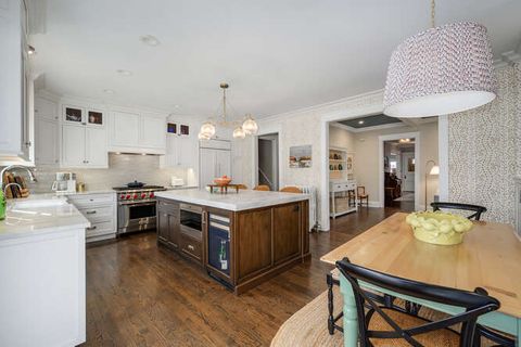 Tiny photo for 1211 Hinman Avenue, Evanston, IL 60202 (MLS # 12599124)