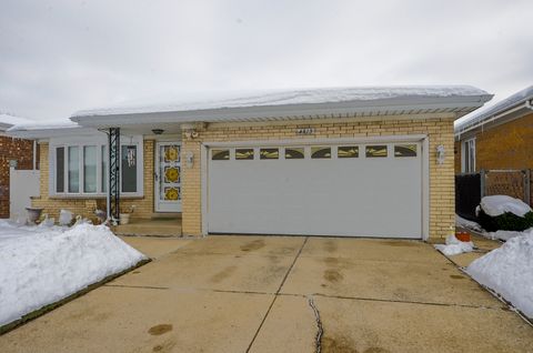 Photo of 4615 N Anthon Avenue, Chicago, IL 60656 (MLS # 12528647)