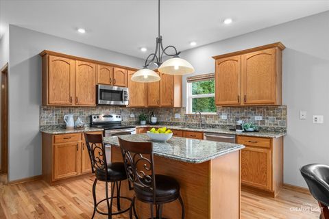 Tiny photo for 404 Kent Court, Oswego, IL 60543 (MLS # 12587226)