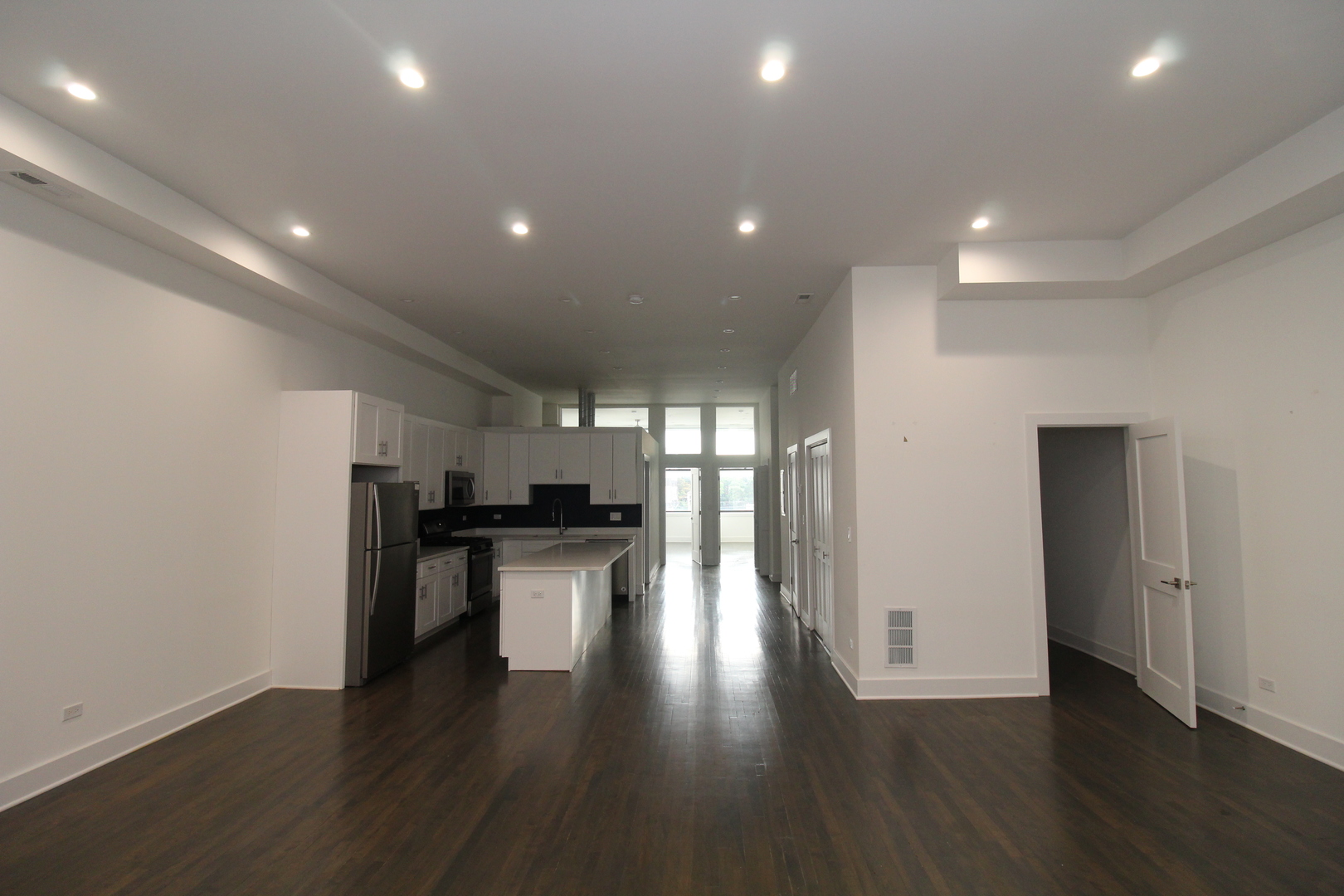 1474 N Milwaukee Avenue 2F