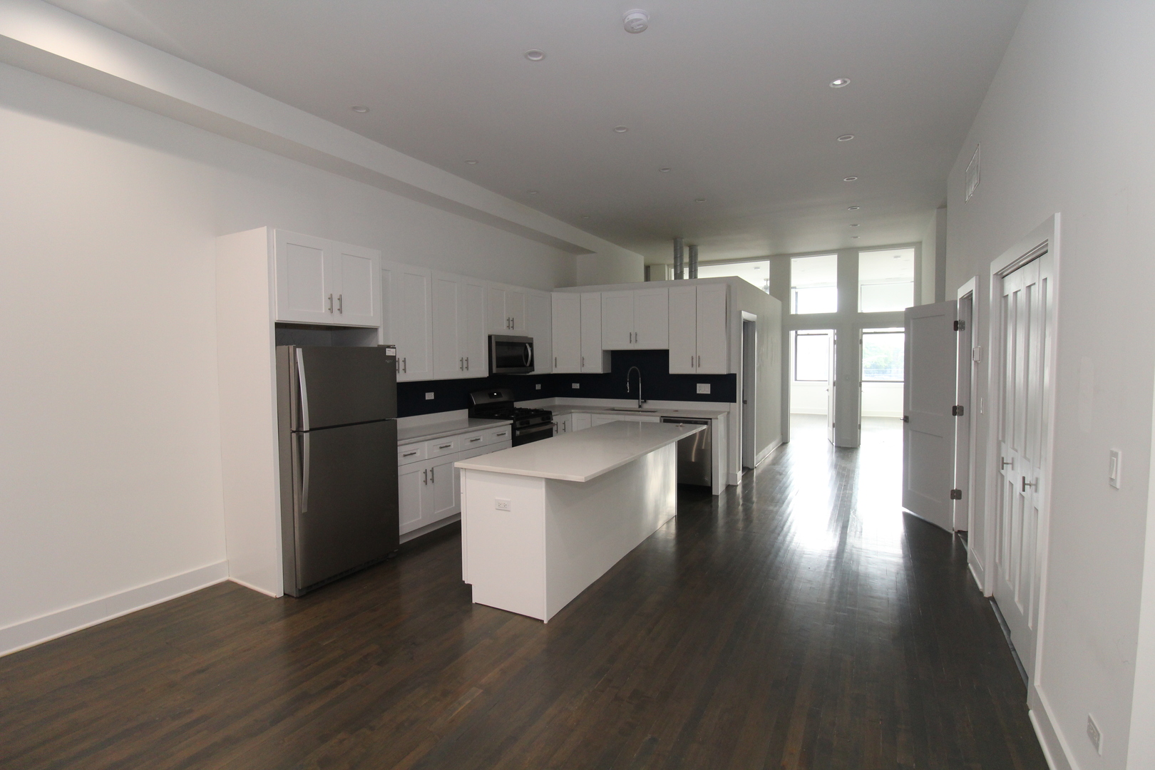1474 N Milwaukee Avenue 2F