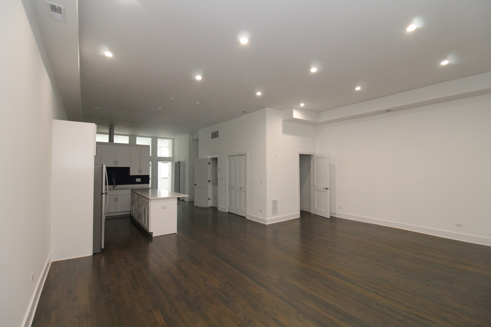 1474 N Milwaukee Avenue 2F