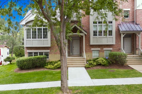 Tiny photo for 60 E Hattendorf Avenue, Roselle, IL 60172 (MLS # 12714752)