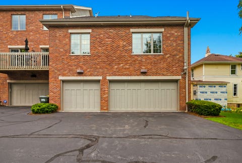 Tiny photo for 60 E Hattendorf Avenue, Roselle, IL 60172 (MLS # 12714752)