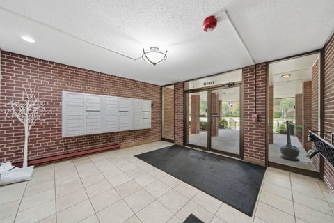 Tiny photo for 1025 S Fernandez Avenue #2B, Arlington Heights, IL 60005 (MLS # 12708948)