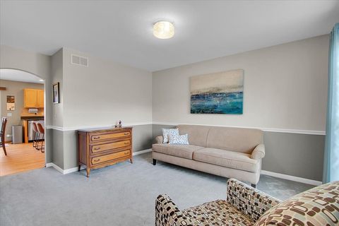 Tiny photo for 1935 Chesterfield Lane, Aurora, IL 60503 (MLS # 12589890)