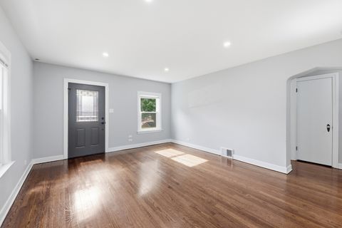 Tiny photo for 9709 51st Avenue, Oak Lawn, IL 60453 (MLS # 12669760)