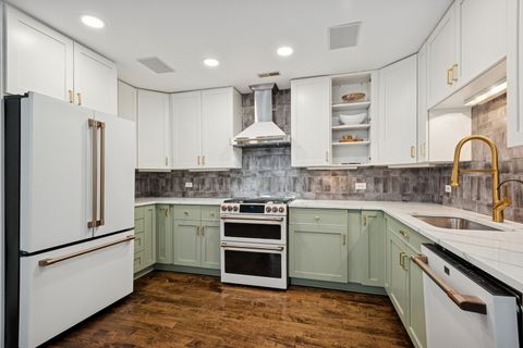 Tiny photo for 1428 N Mohawk Street #A, Chicago, IL 60610 (MLS # 12423236)