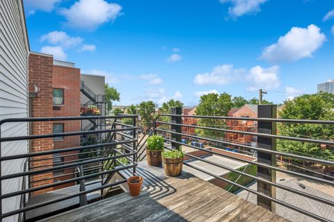 Tiny photo for 1428 N Mohawk Street #A, Chicago, IL 60610 (MLS # 12423236)