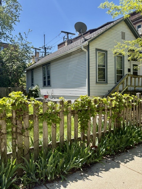 810 Simpson Street