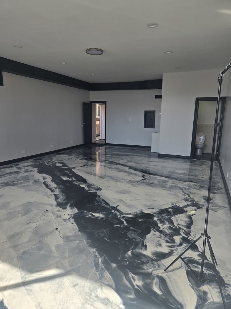 8304 S Kedzie Avenue