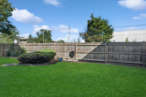 Tiny photo for 1690 Buckingham Drive, Des Plaines, IL 60018 (MLS # 12771928)
