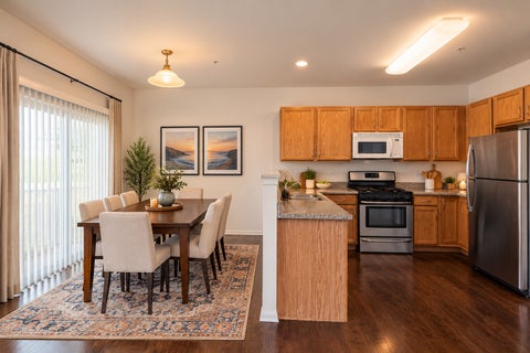Tiny photo for 1690 Buckingham Drive, Des Plaines, IL 60018 (MLS # 12771928)