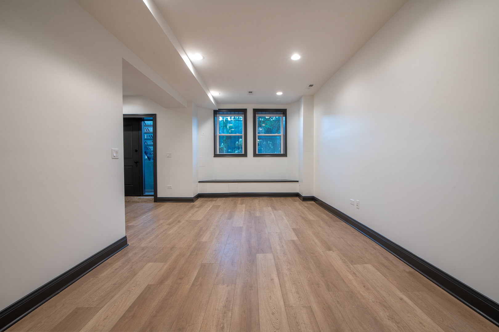 28 N Throop Street 1