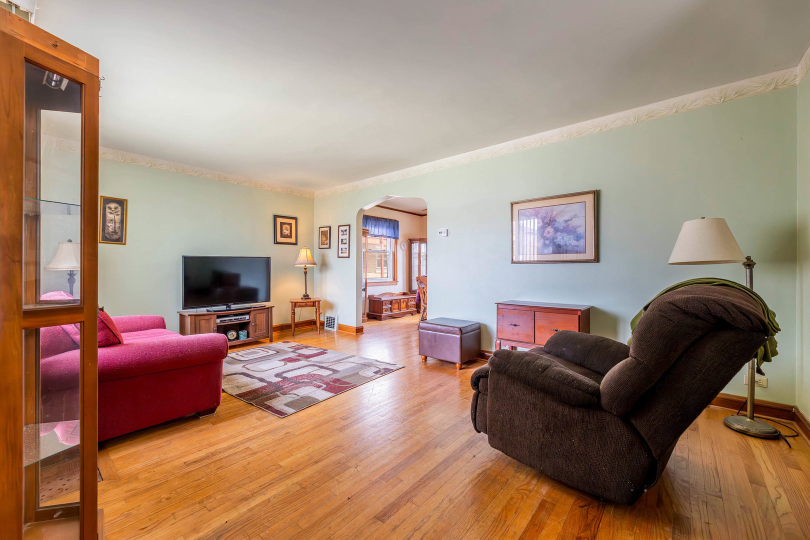 5255 S Menard Avenue