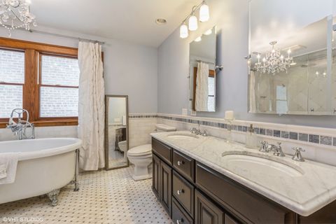 Tiny photo for 6316 N MAGNOLIA Avenue, Chicago, IL 60660 (MLS # 12475148)