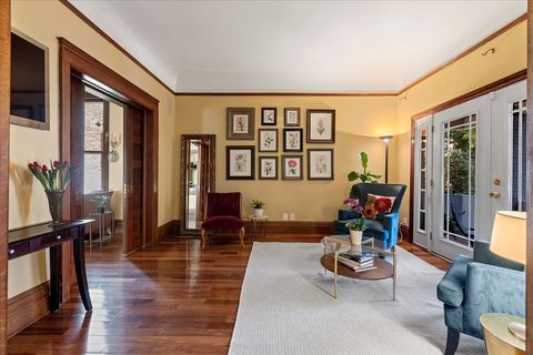 Tiny photo for 6316 N MAGNOLIA Avenue, Chicago, IL 60660 (MLS # 12475148)
