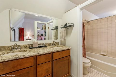 Tiny photo for 6316 N MAGNOLIA Avenue, Chicago, IL 60660 (MLS # 12475148)