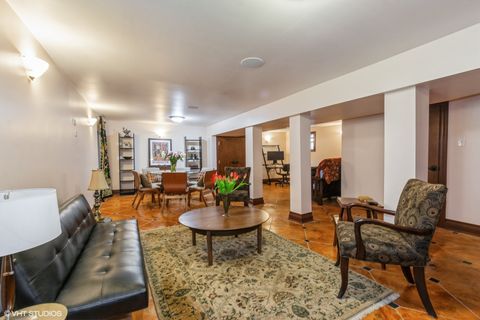 Tiny photo for 6316 N MAGNOLIA Avenue, Chicago, IL 60660 (MLS # 12475148)