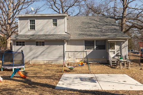 Tiny photo for 609 N Lincoln Street, Utica, IL 61373 (MLS # 12577769)