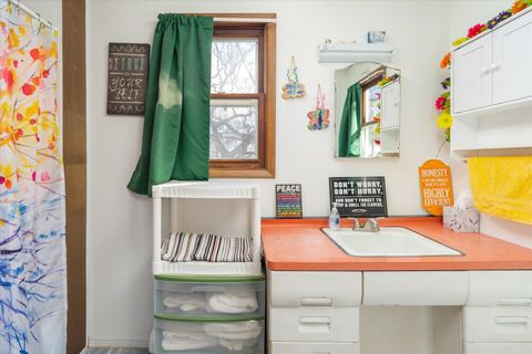 Tiny photo for 609 N Lincoln Street, Utica, IL 61373 (MLS # 12577769)