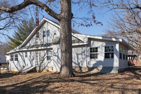 Tiny photo for 609 N Lincoln Street, Utica, IL 61373 (MLS # 12577769)