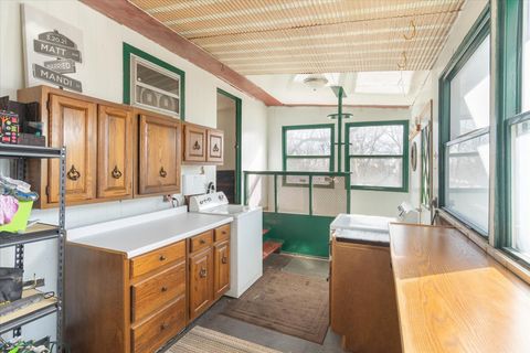 Tiny photo for 609 N Lincoln Street, Utica, IL 61373 (MLS # 12577769)