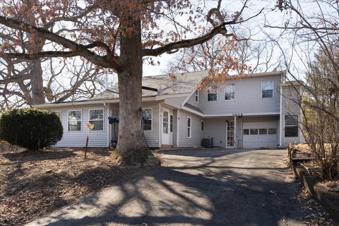 Photo of 609 N Lincoln Street, Utica, IL 61373 (MLS # 12577769)