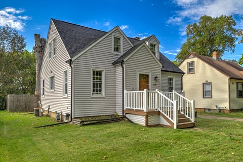 Photo of 1512 W Margaret Avenue, Peoria, IL 61604 (MLS # 12785174)