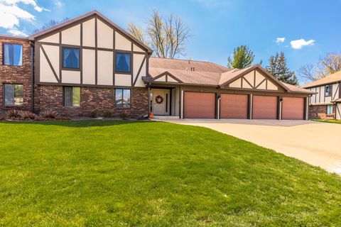 Photo of 27 Brandywine Court #27, Bloomington, IL 61704 (MLS # 12602782)