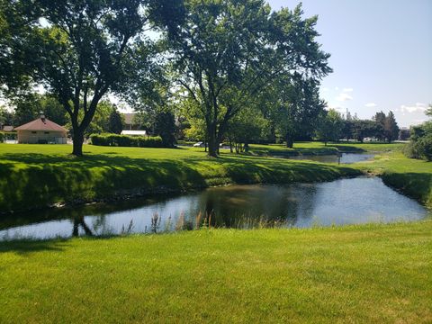 Tiny photo for 40 N Tower Road #11E, Oak Brook, IL 60523 (MLS # 12461764)