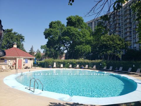 Tiny photo for 40 N Tower Road #11E, Oak Brook, IL 60523 (MLS # 12461764)