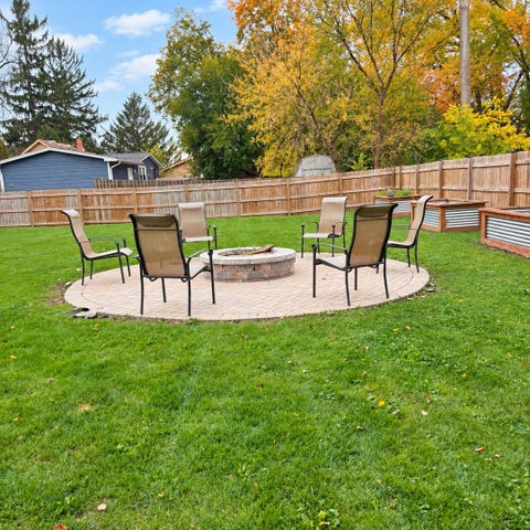 Tiny photo for 1104 Pine Street, Fox River Grove, IL 60021 (MLS # 12795094)