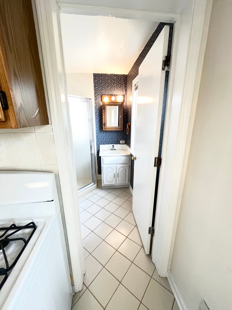 1310 Wilmette Avenue 2E