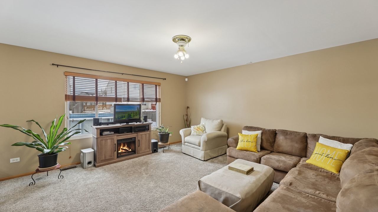 6120 Smokey Ridge Drive