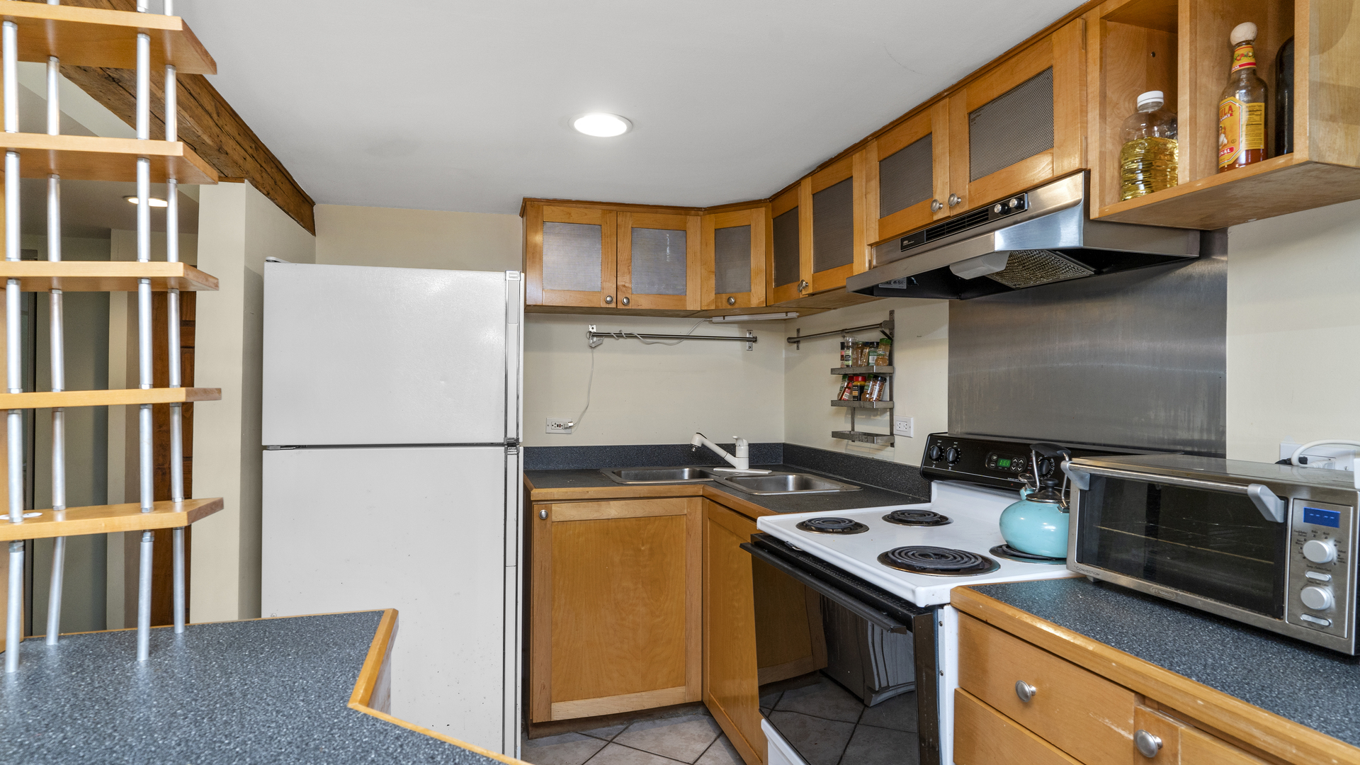 1352 N Oakley Boulevard G