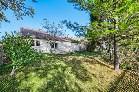 Tiny photo for 30W019 Wembly Drive, Warrenville, IL 60555 (MLS # 12797707)