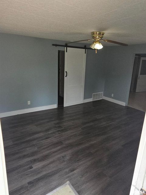 Tiny photo for 2508 FOREST Avenue, Mt Vernon, IL 62864 (MLS # EB458454)