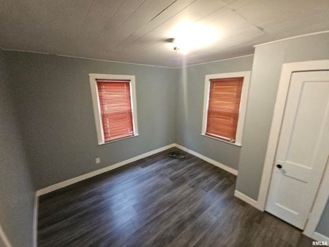 Tiny photo for 2508 FOREST Avenue, Mt Vernon, IL 62864 (MLS # EB458454)